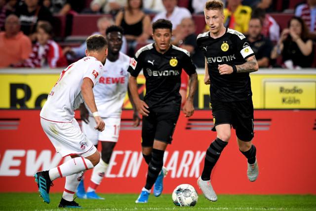 书写NBA新纪录！詹姆斯父子同时登场创造历史