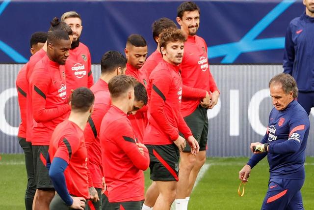 詹姆斯25+12库里仅13分 湖人力克勇士3连胜